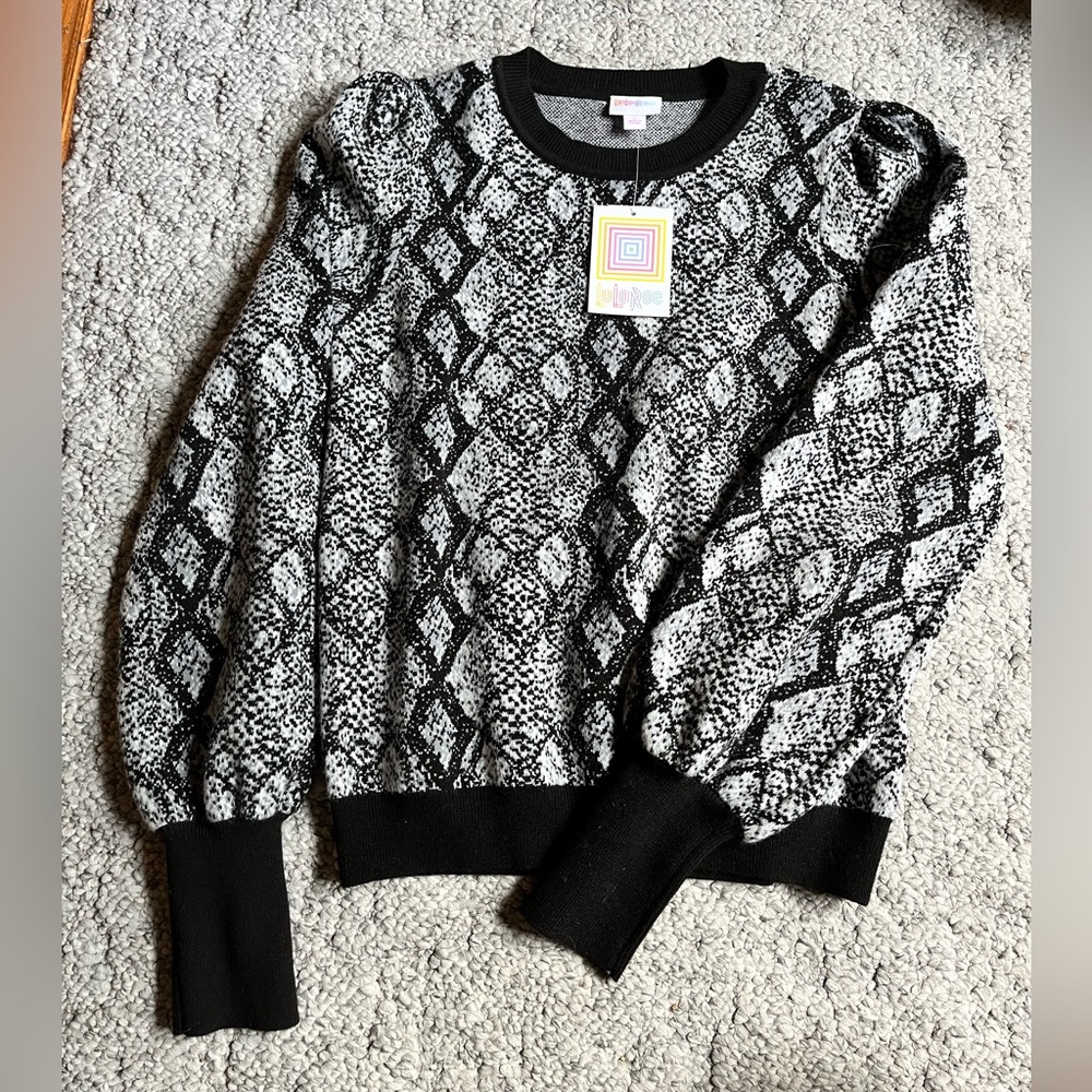 LuLaRoe New LULAROE Piper Sweater Python Snake Print Crew Neck Shirt Size Small